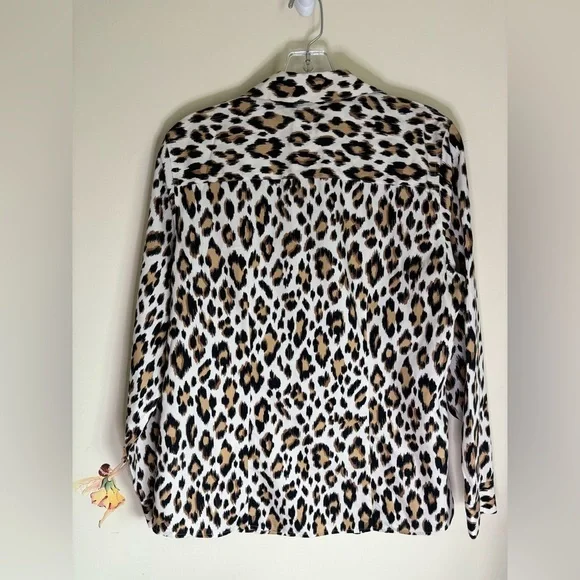 Chico's Blouse Top Size 1(M) Animal/Leopard Print Button-Down Long sleeve Cotton - Picture 4 of 11